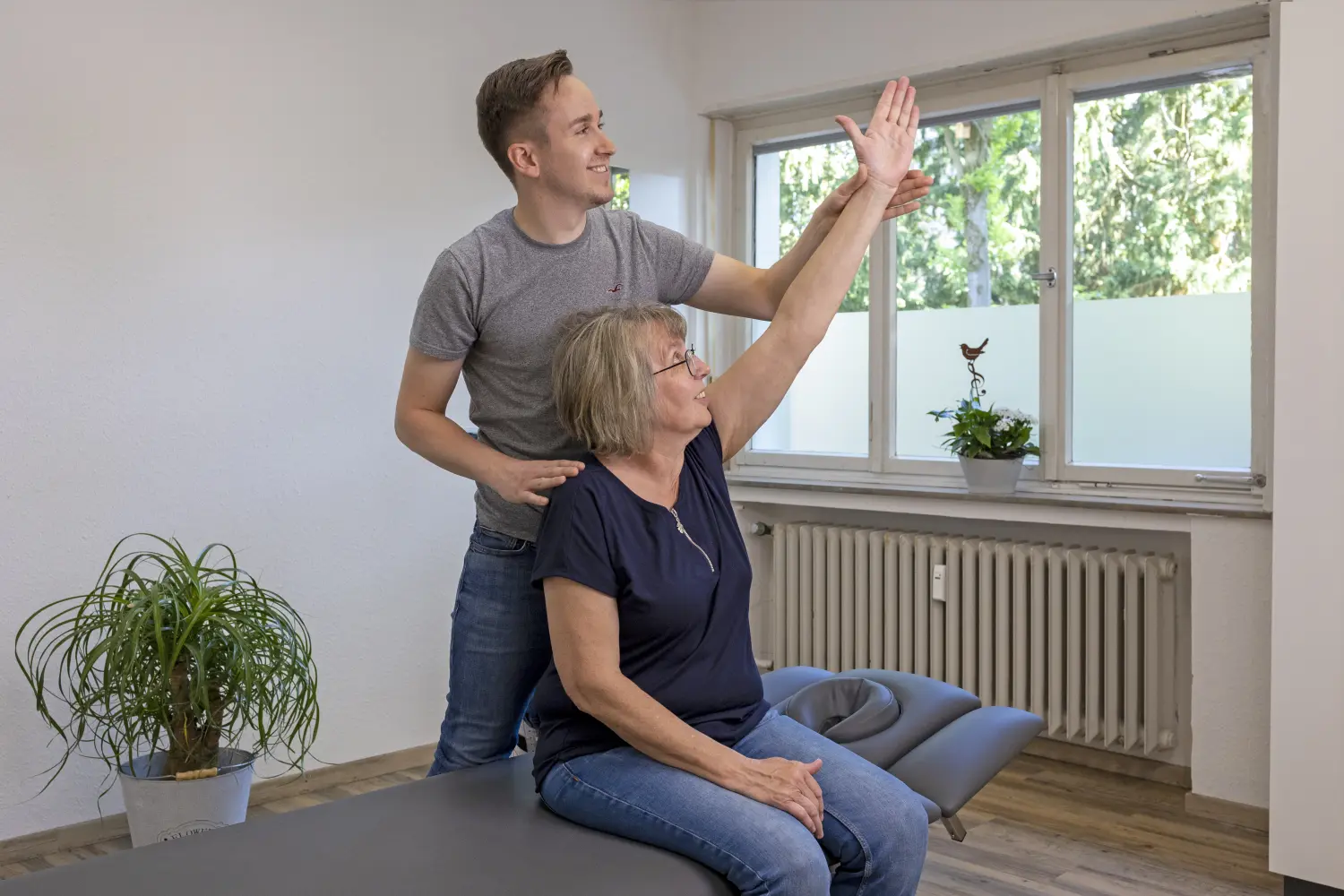 Manuelle Therapie von PT - Physiotherapie & Training